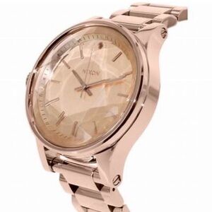 Nixon – Women's 'The Facet' Round Face Watch